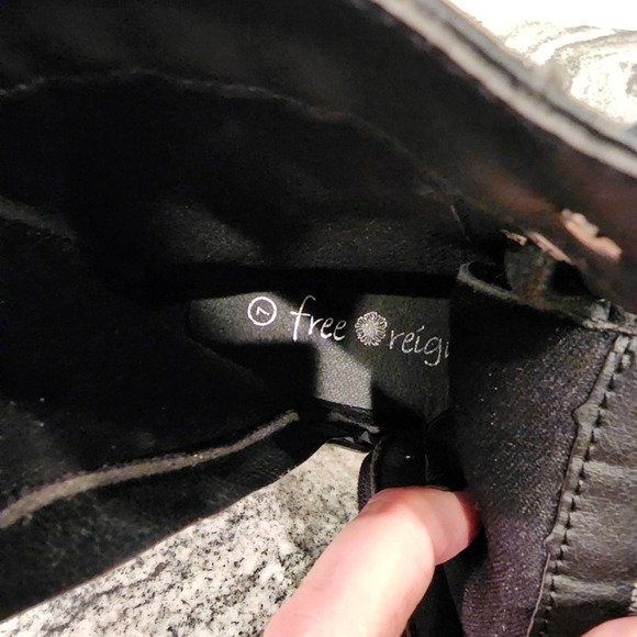 nwot FREE REIGN Black Vegan COMBAT BOOTS SIZE 7M - Picture 13 of 13